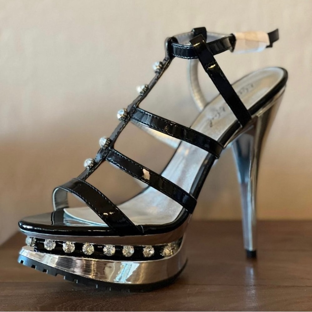 Rockin 31 Black Patent PU, Highest heels, pleaser